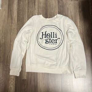 Medium Cream Hollister Crew